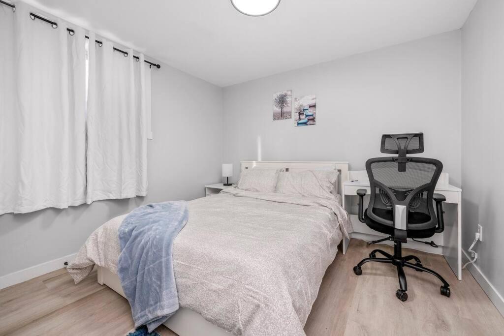 Centerstreet-Cozy 2Bedroomsuite Calgary Bagian luar foto
